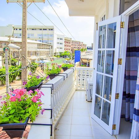 Ruki Sea Reach Hotel Kudapaduwa ภายนอก รูปภาพ