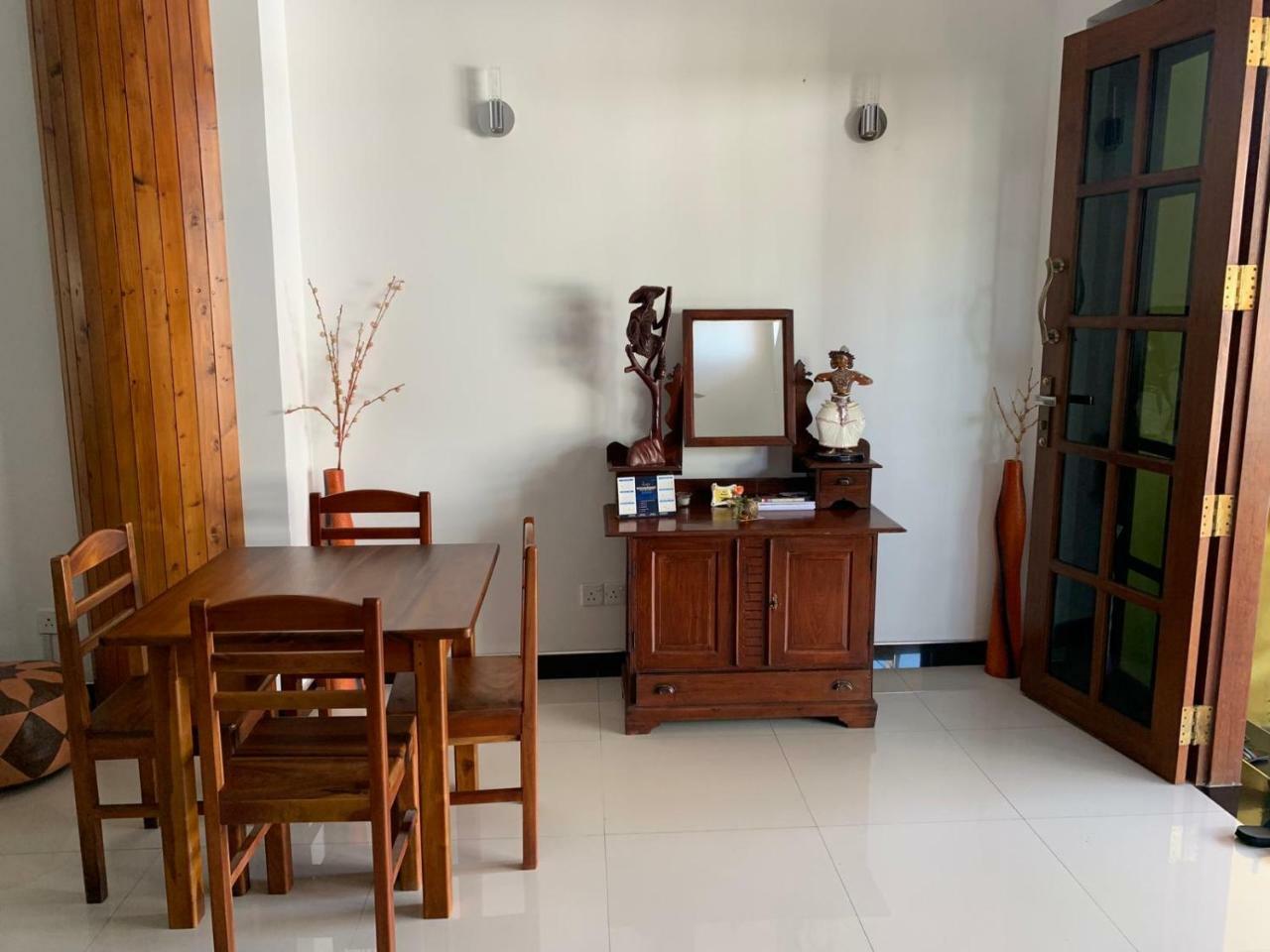 Ruki Sea Reach Hotel Kudapaduwa ภายนอก รูปภาพ